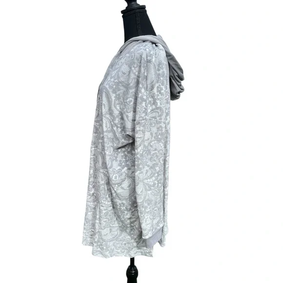 NWT Women’s gray and white hooded soft, sweatshirt by Simply Vera Wang size XL - Picture 3 of 5